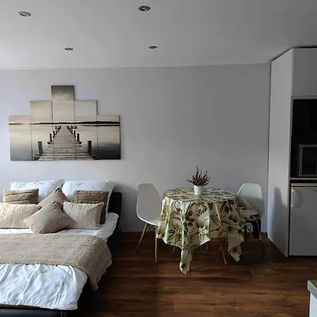 30 M2 For שצ'צ'אוונו-ז'דראוג'